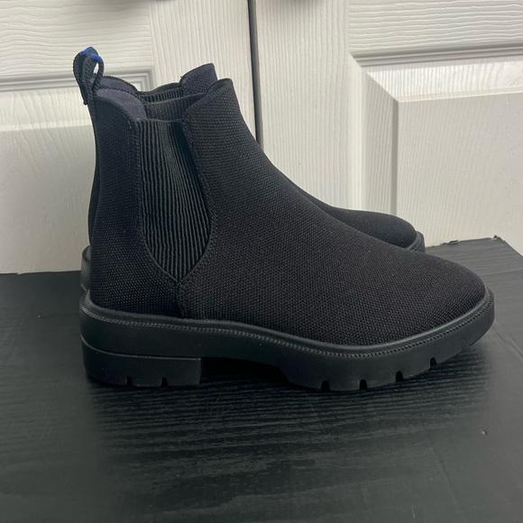 Rothys The Puddle Skipper Boot Black Size 7 Chelsea Booties Knit - Picture 4 of 9